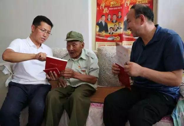真的是一群癫公癫婆！